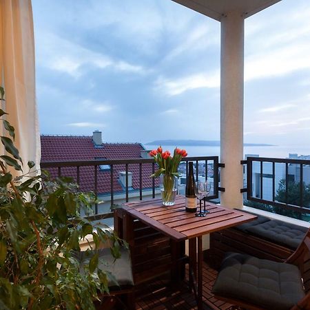 Andrea Apartment Макарска Екстериор снимка