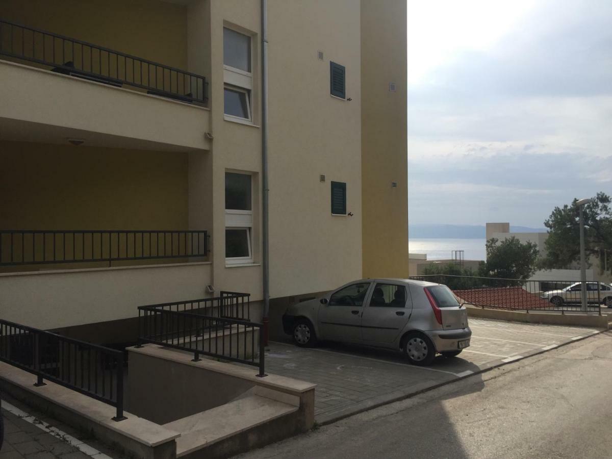 Andrea Apartment Макарска Екстериор снимка