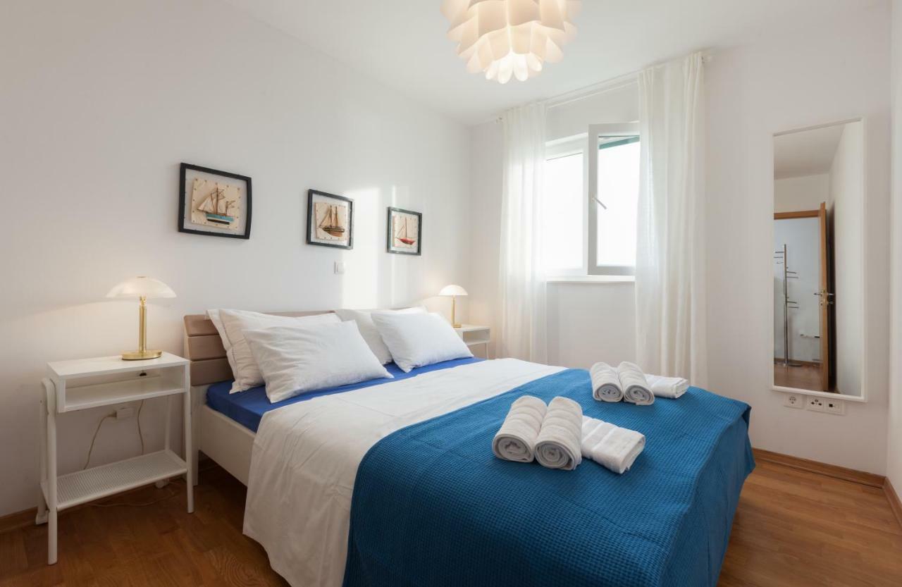 Andrea Apartment Макарска Екстериор снимка